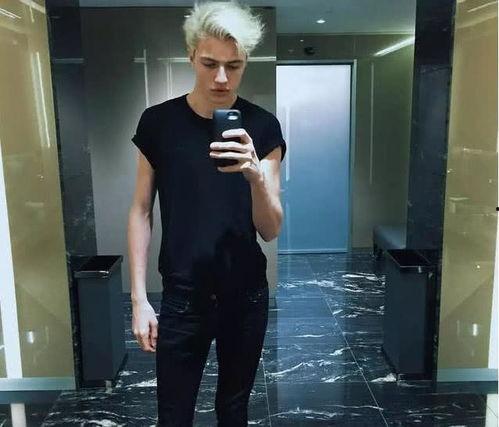 娱乐吃瓜酱男模,娱乐八卦背后的男模风云